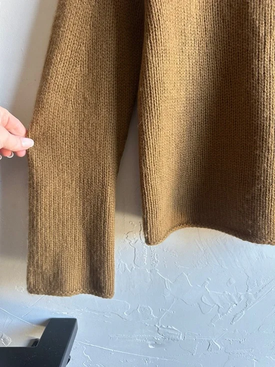 Vince 100% Cashmere Sweater Camel Minimalist Quiet Luxury Capsule Sz M - Picture 10 of 12